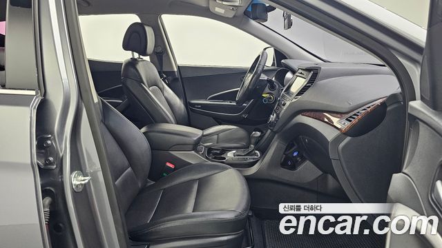 Hyundai Santafe 2017 — photo 11