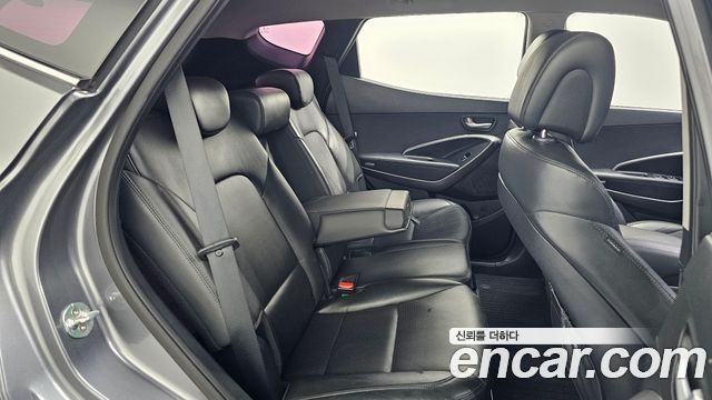 Hyundai Santafe 2017 — photo 12
