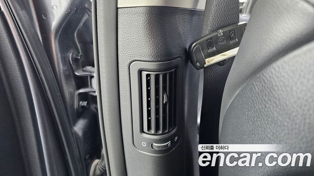 Hyundai Santafe 2017 — photo 18