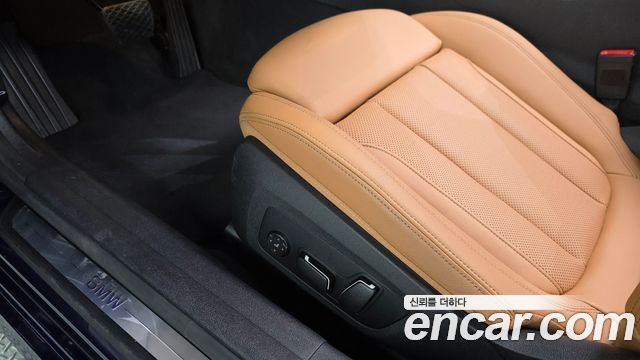 BMW 3-Series 2025 — photo 30