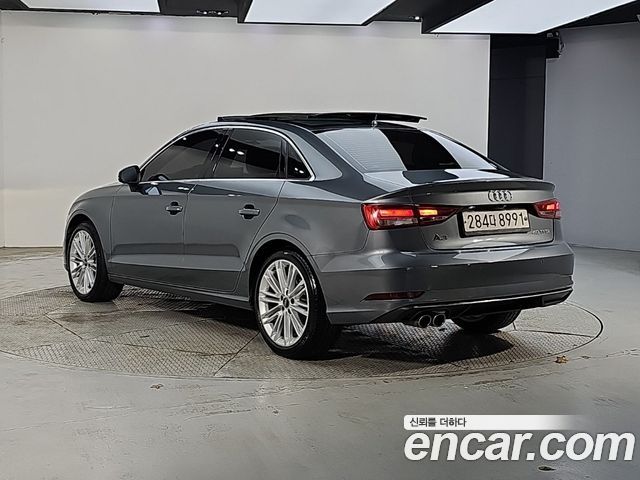 Audi A3 2018 — photo 3