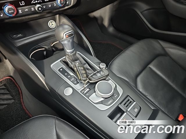 Audi A3 2018 — photo 8