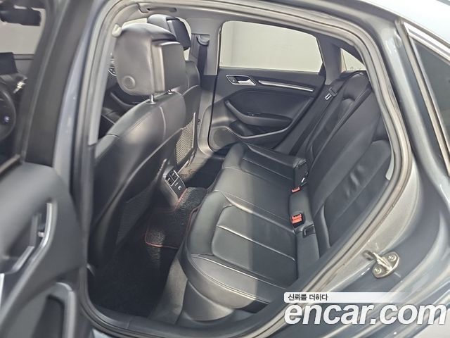 Audi A3 2018 — photo 12