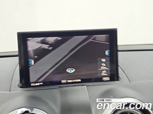 Audi A3 2018 — photo 14