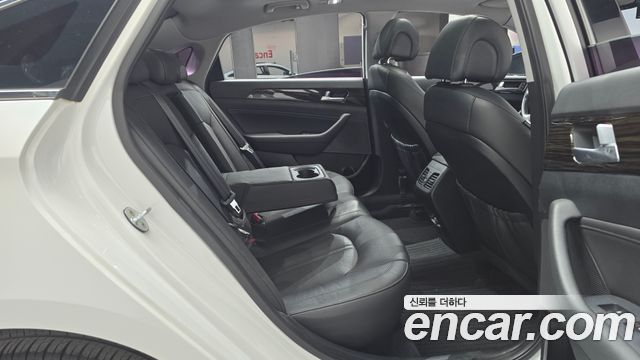 Hyundai Sonata 2016 — photo 17
