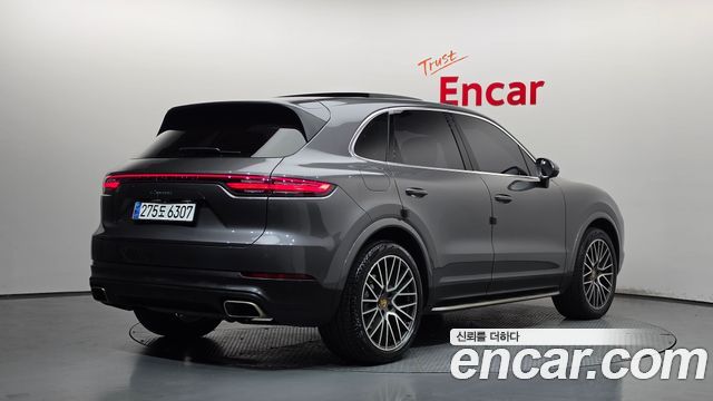 Porsche Cayenne 2020 — photo 2