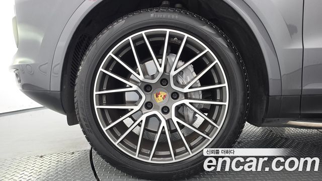 Porsche Cayenne 2020 — photo 5