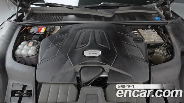 Porsche Cayenne 2020 — photo 6