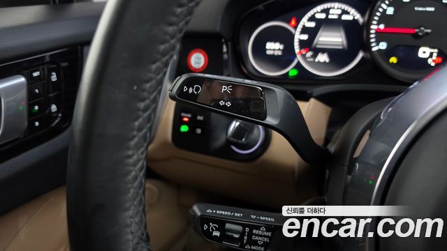 Porsche Cayenne 2020 — photo 22