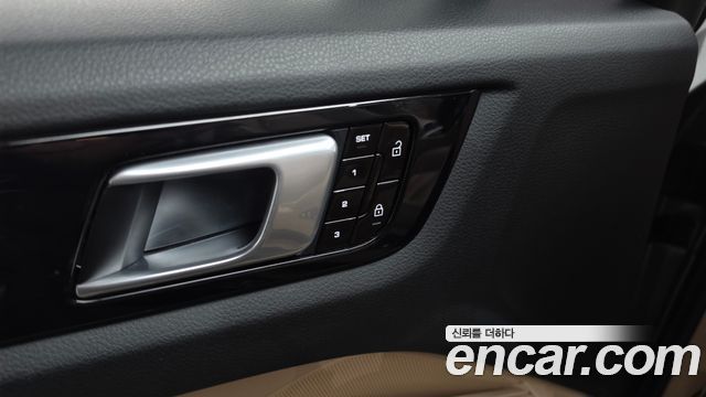 Porsche Cayenne 2020 — photo 26