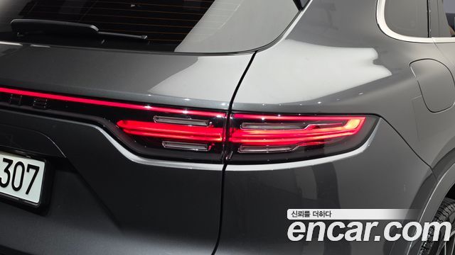 Porsche Cayenne 2020 — photo 9