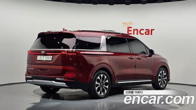 Kia Canival 2021 — photo 2