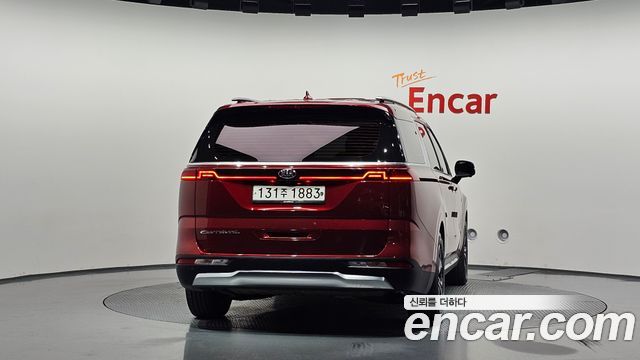Kia Canival 2021 — photo 4