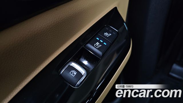 Kia Canival 2021 — photo 19