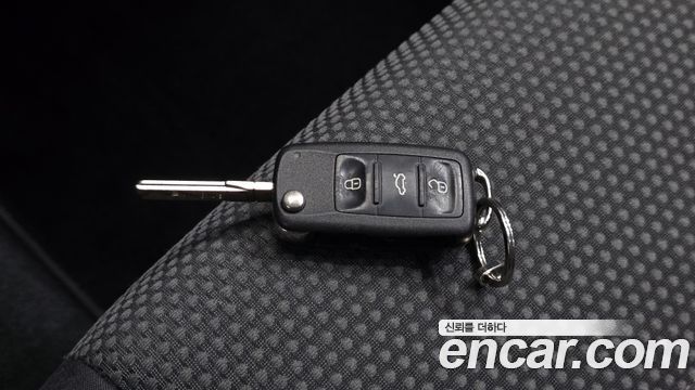 Volkswagen Golf 2011 — photo 17