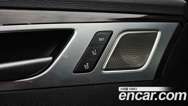 Genesis G80 2020 — photo 17