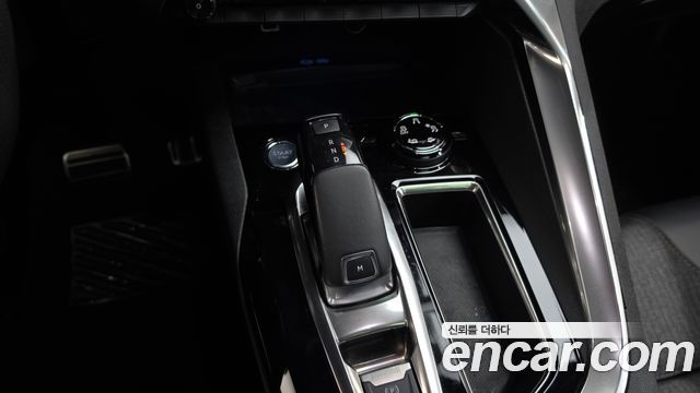 Peugeot 3008 2018 — photo 12