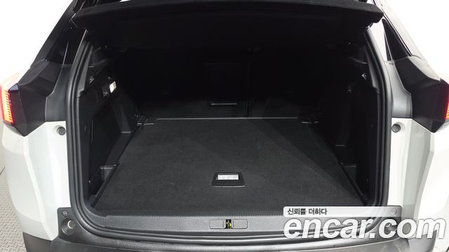 Peugeot 3008 2018 — photo 25