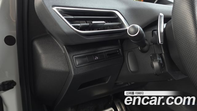 Peugeot 3008 2018 — photo 27