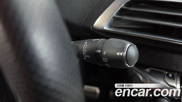 Peugeot 3008 2018 — photo 28