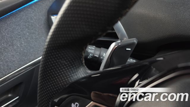 Peugeot 3008 2018 — photo 29
