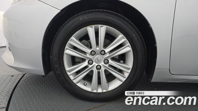 Lexus ES 2013 — photo 5