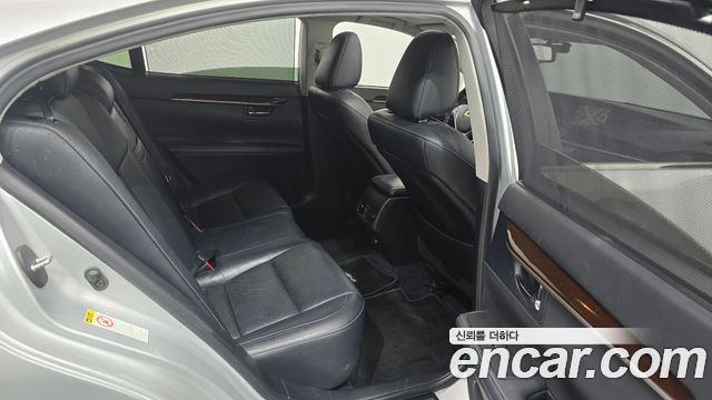 Lexus ES 2013 — photo 11