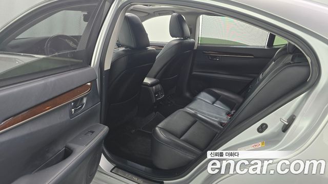 Lexus ES 2013 — photo 12