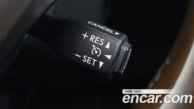 Lexus ES 2013 — photo 15