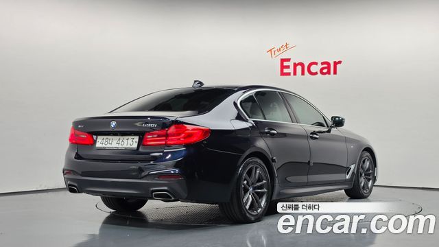 BMW 5-Series 2018 — photo 2