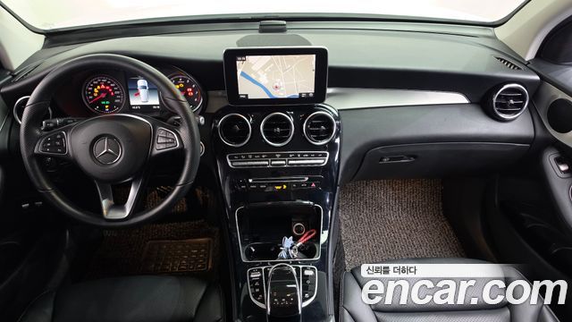 Mercedes-Benz GLC-Class 2019 — photo 10