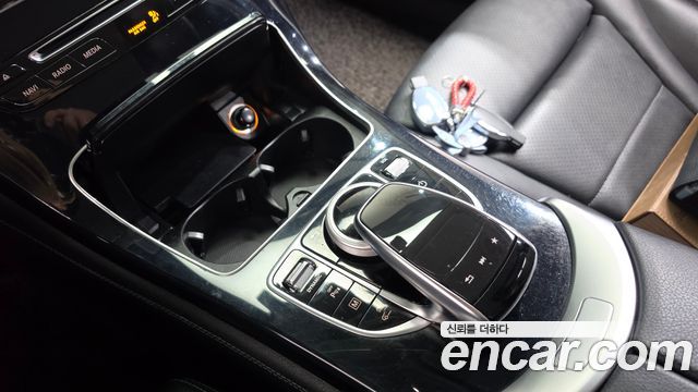 Mercedes-Benz GLC-Class 2019 — photo 12