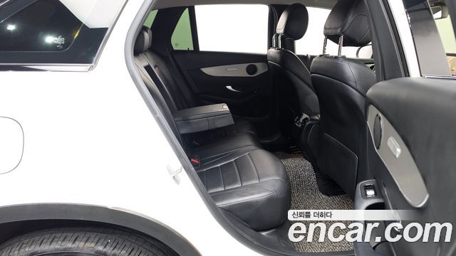 Mercedes-Benz GLC-Class 2019 — photo 18