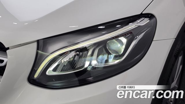 Mercedes-Benz GLC-Class 2019 — photo 8