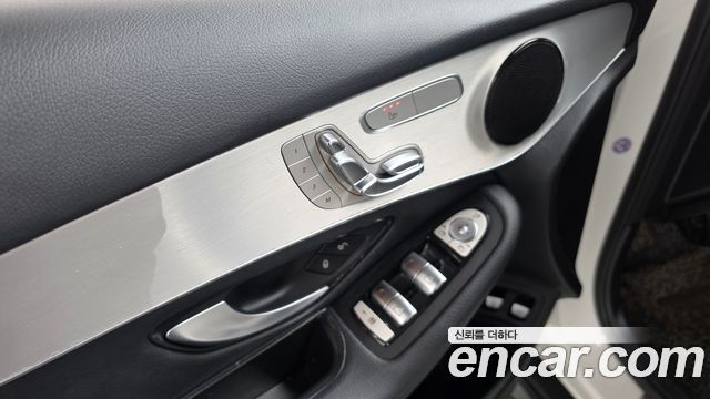 Mercedes-Benz GLC-Class 2019 — photo 29