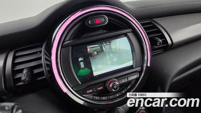 Mini Cooper 2020 — photo 20