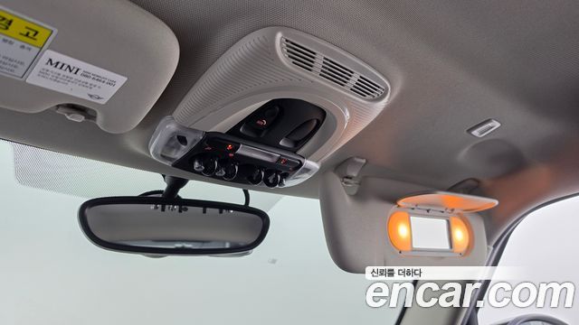 Mini Cooper 2020 — photo 23
