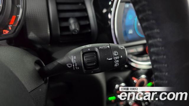 Mini Cooper 2020 — photo 25