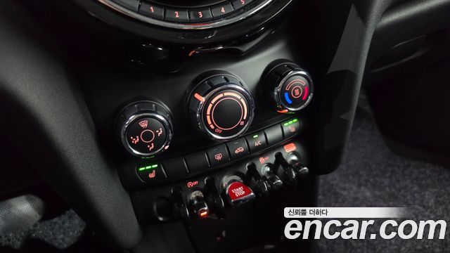 Mini Cooper 2020 — photo 27
