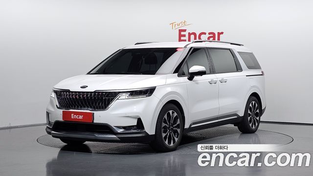 Kia Canival 2021 — photo 1