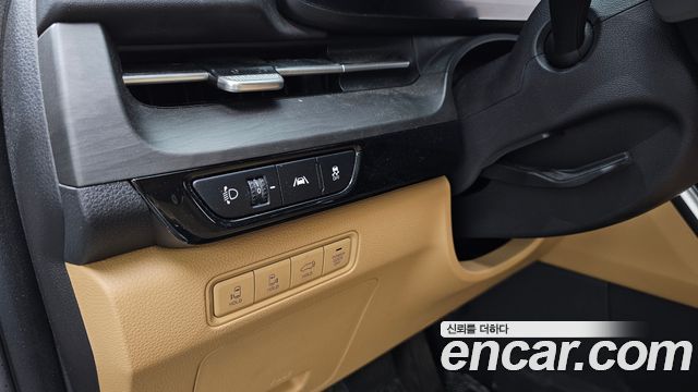 Kia Canival 2021 — photo 22