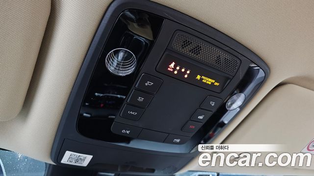 Kia Canival 2021 — photo 24