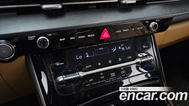 Kia Canival 2021 — photo 25
