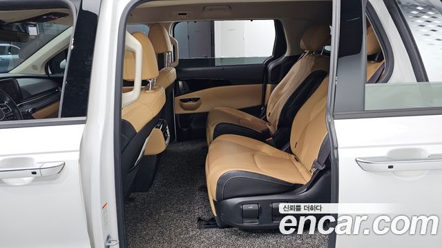 Kia Canival 2021 — photo 15