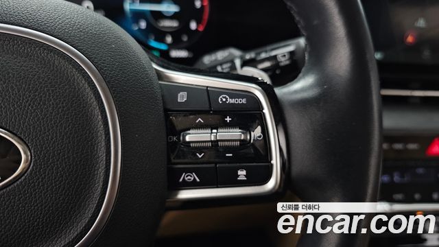 Kia Canival 2021 — photo 27