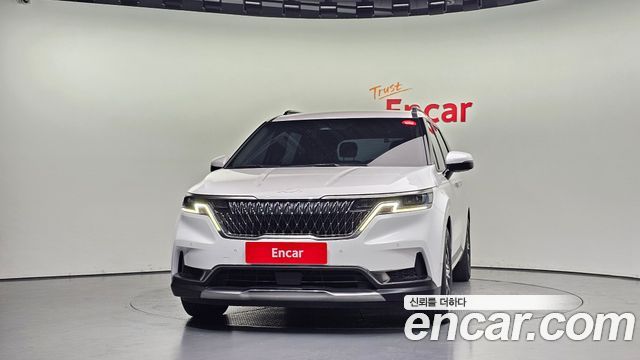 Kia Canival 2023 — photo 3