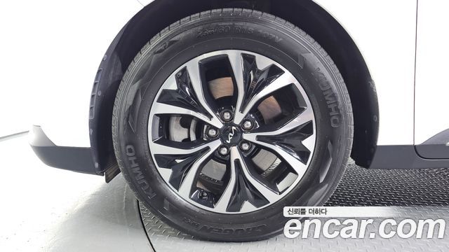 Kia Canival 2023 — photo 5