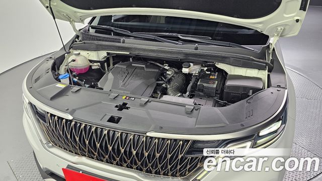 Kia Canival 2023 — photo 6