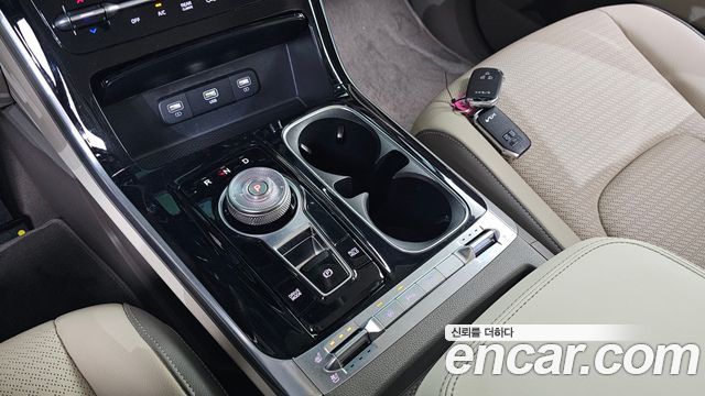 Kia Canival 2023 — photo 12
