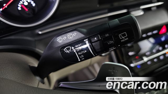 Kia Canival 2023 — photo 21